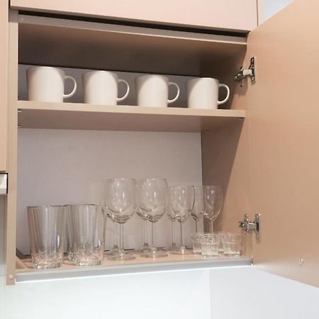 Scandinavian Apartment Elegant Лвив Екстериор снимка