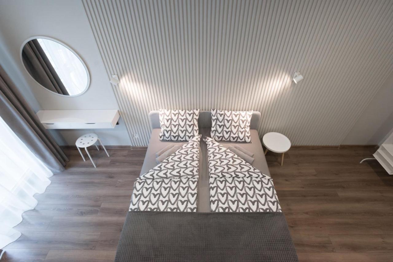Scandinavian Apartment Elegant Лвив Екстериор снимка