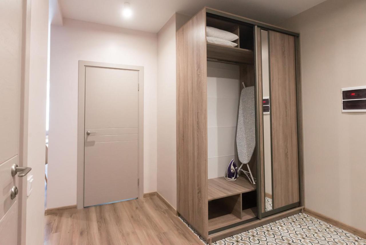 Scandinavian Apartment Elegant Лвив Екстериор снимка