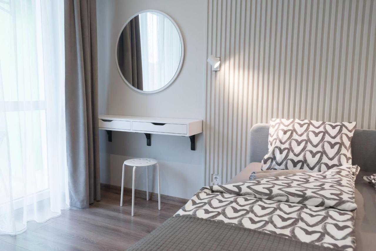 Scandinavian Apartment Elegant Лвив Екстериор снимка
